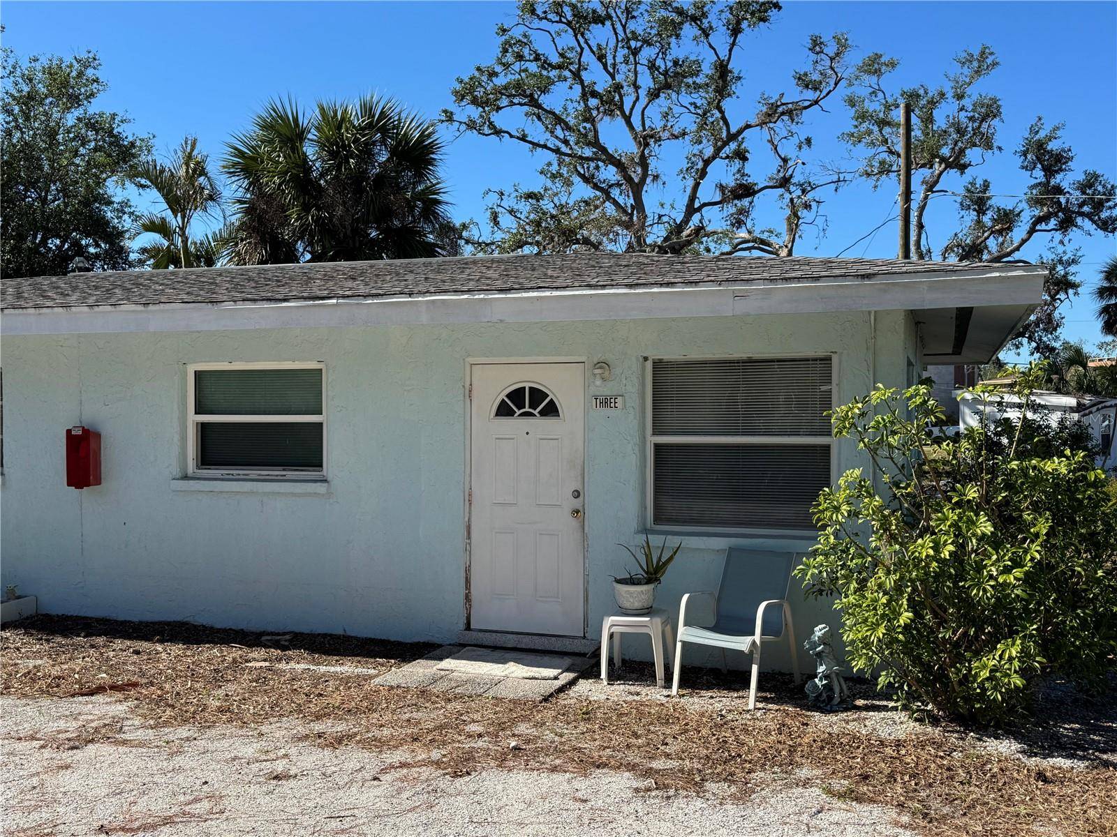 Nokomis, FL 34275,415 ALBEE RD W #3