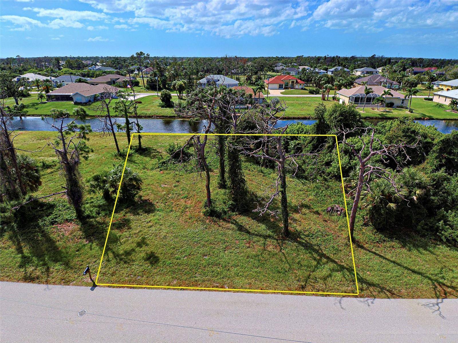 Rotonda West, FL 33947,26 PINE VALLEY LN