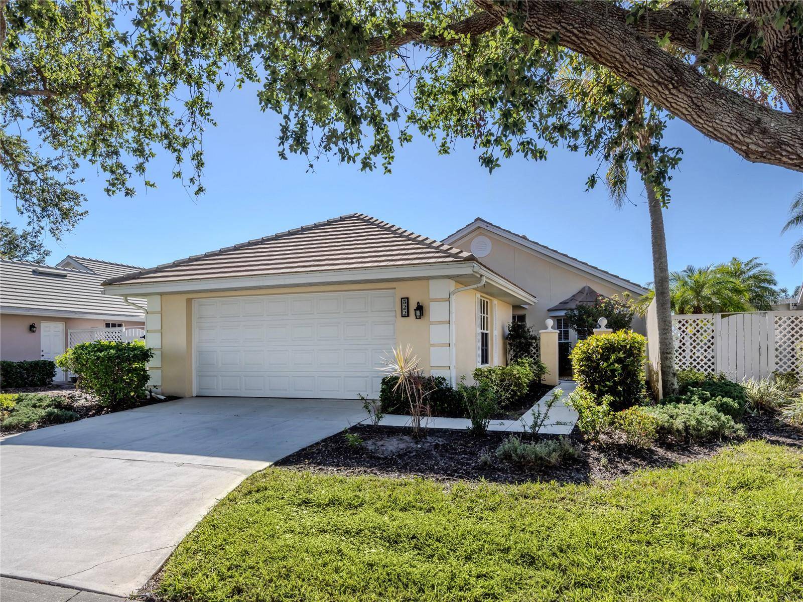 Venice, FL 34293,522 CLUBSIDE CIR #10