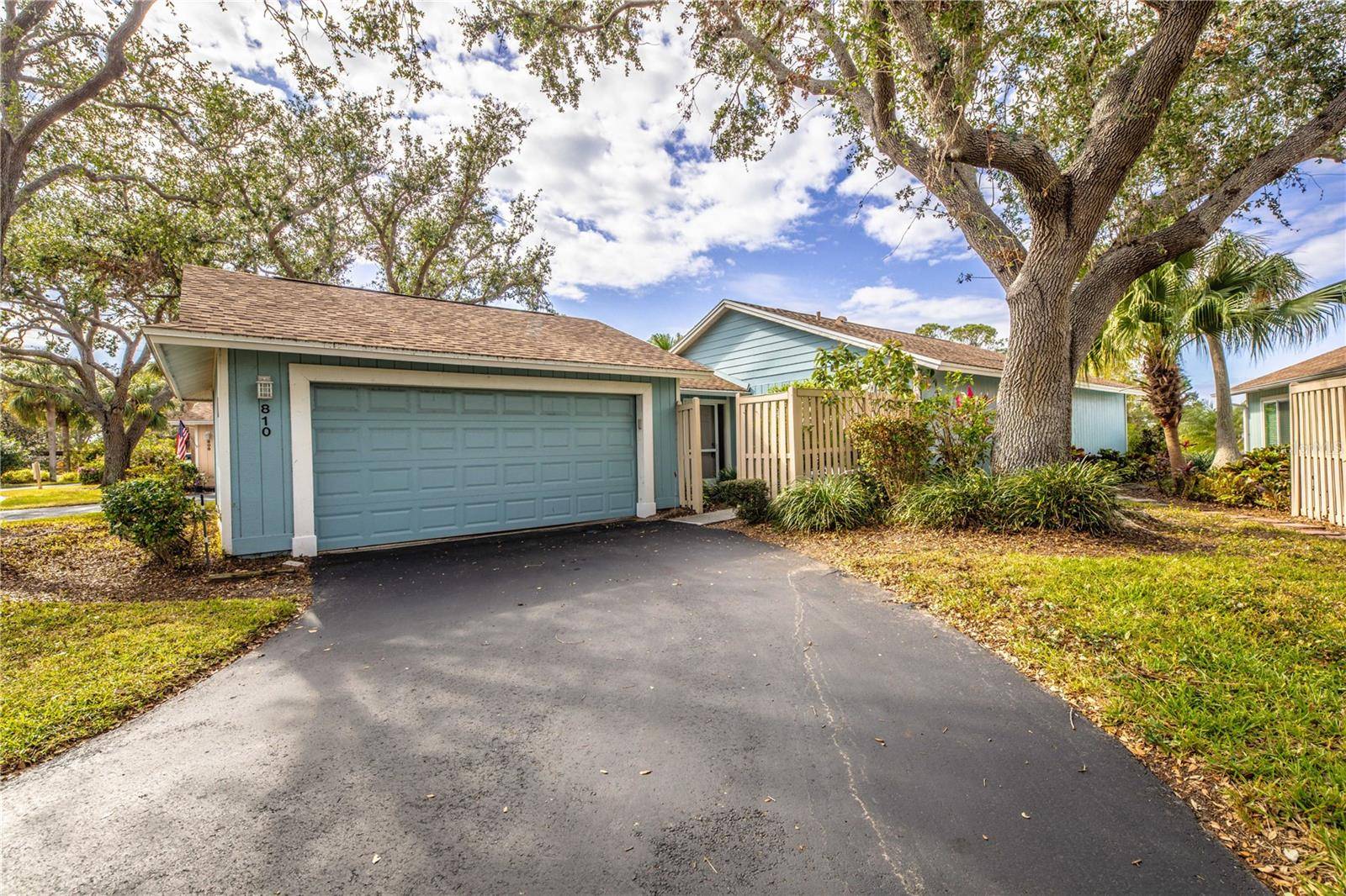 Venice, FL 34285,810 SAINTCLAIR CIR #810