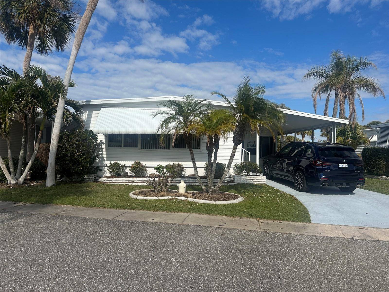 Venice, FL 34293,611 IRIS DR