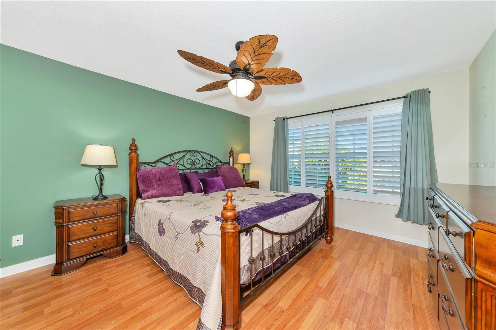 Sarasota, FL 34238,5856 HELICON PL