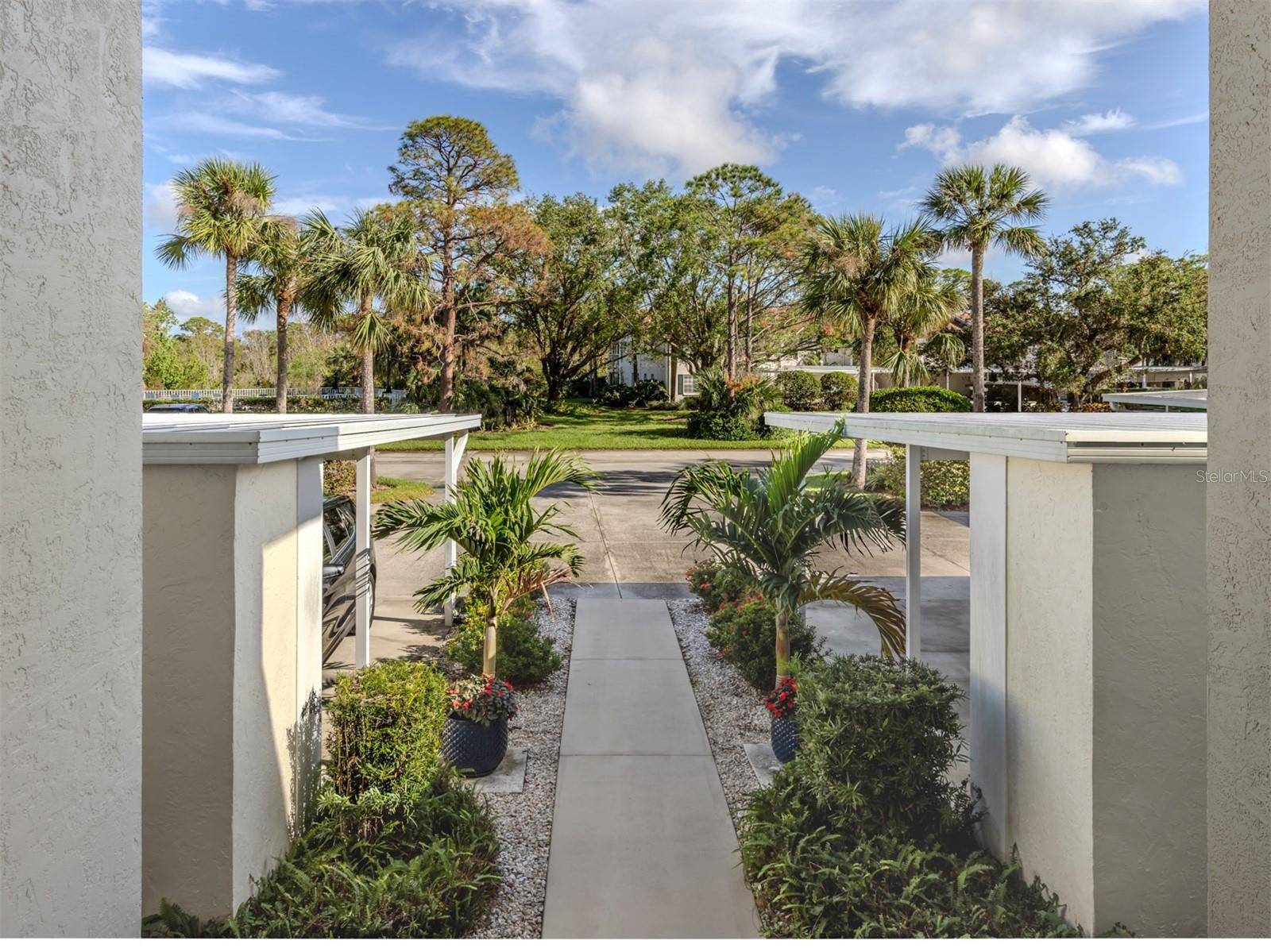 Venice, FL 34293,805 MONTROSE DR #203