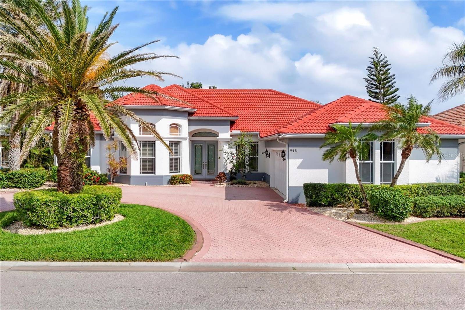 Venice, FL 34285,945 CHICKADEE DR