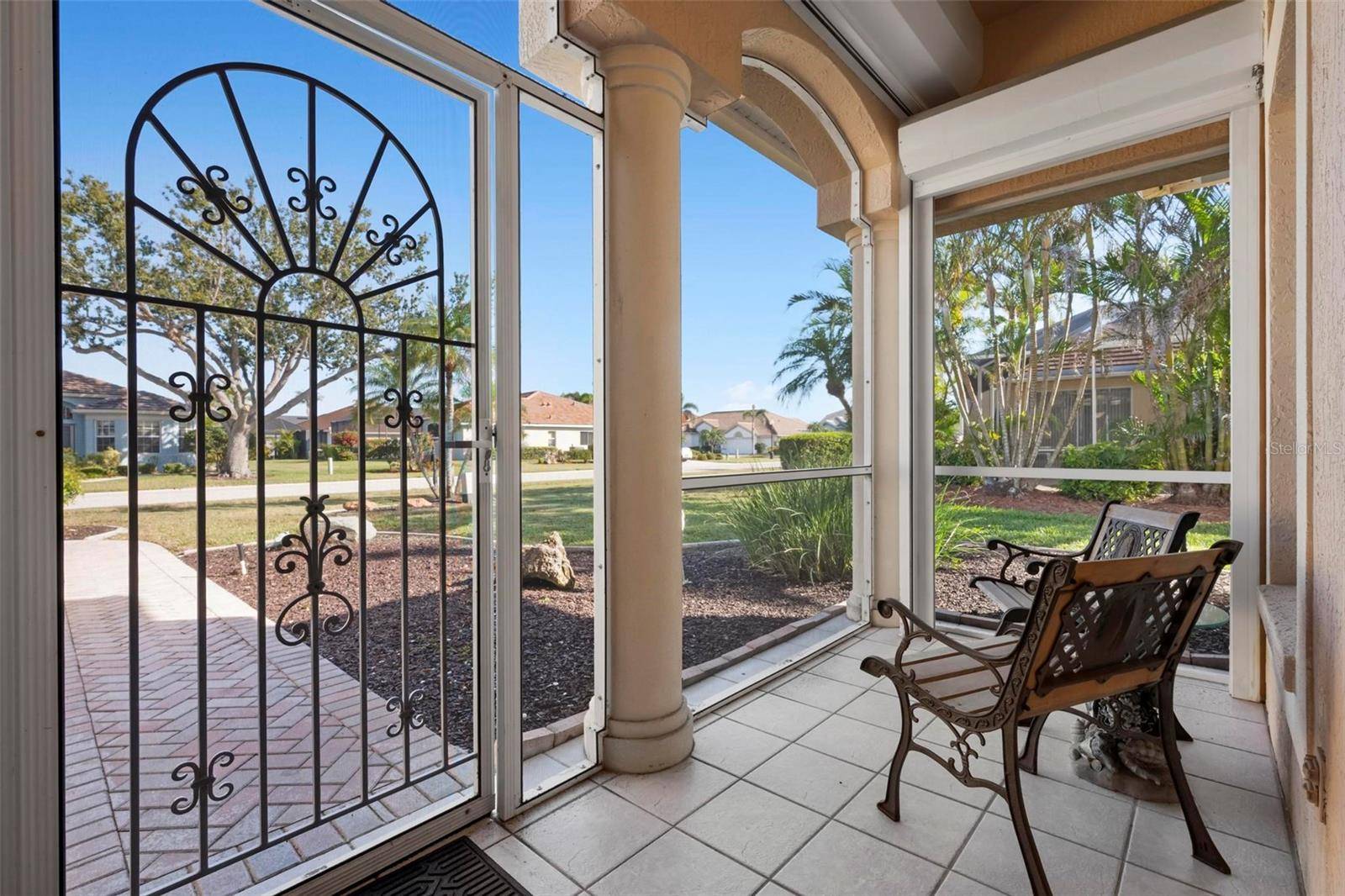 Venice, FL 34285,456 PINEWOOD LAKE DR