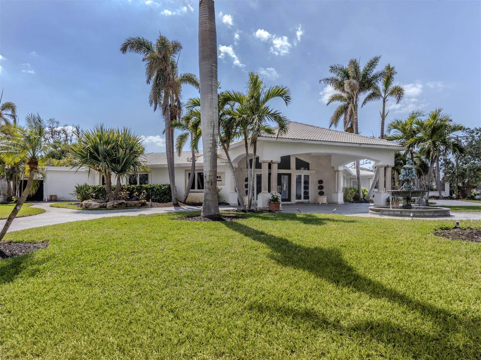 Venice, FL 34285,701 LAGUNA DR