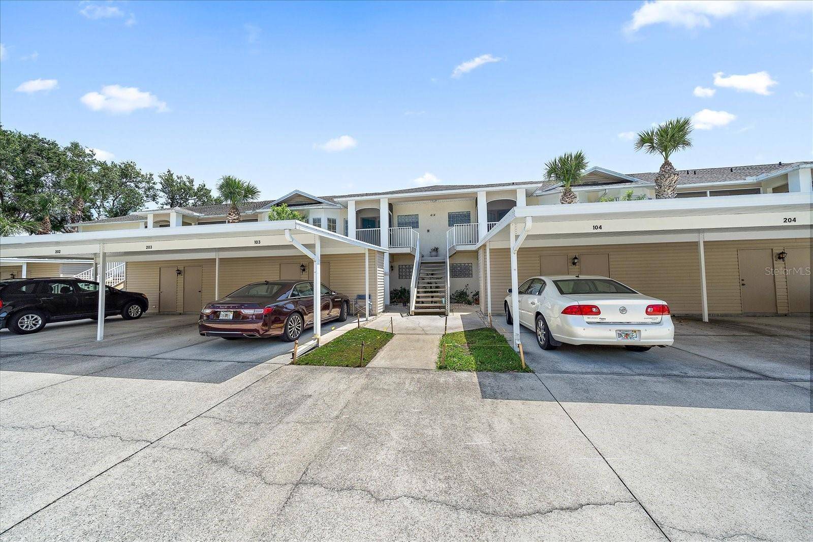 Venice, FL 34292,414 LAUREL LAKE DR #203