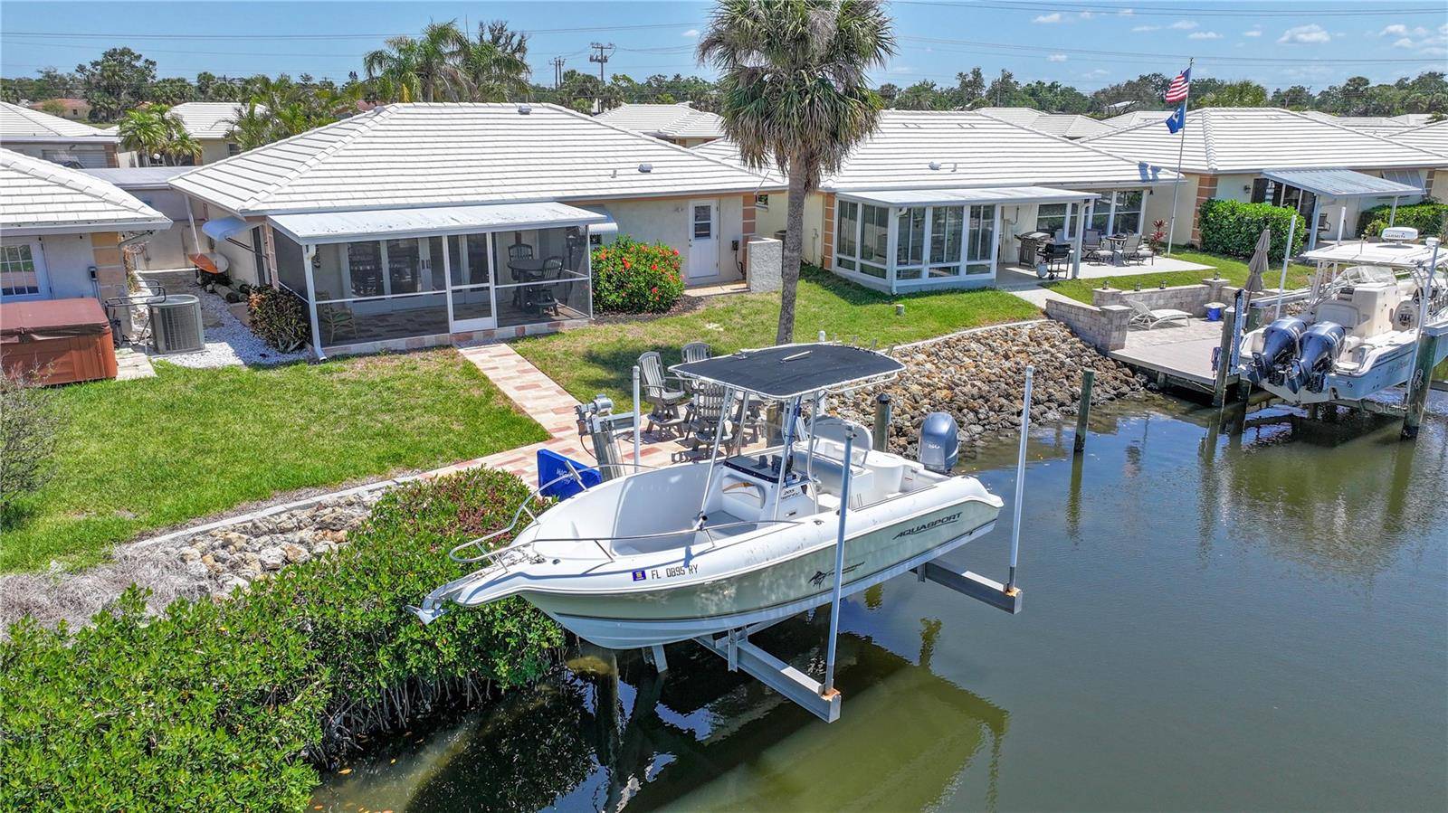 Osprey, FL 34229,120 VILLA DR #120