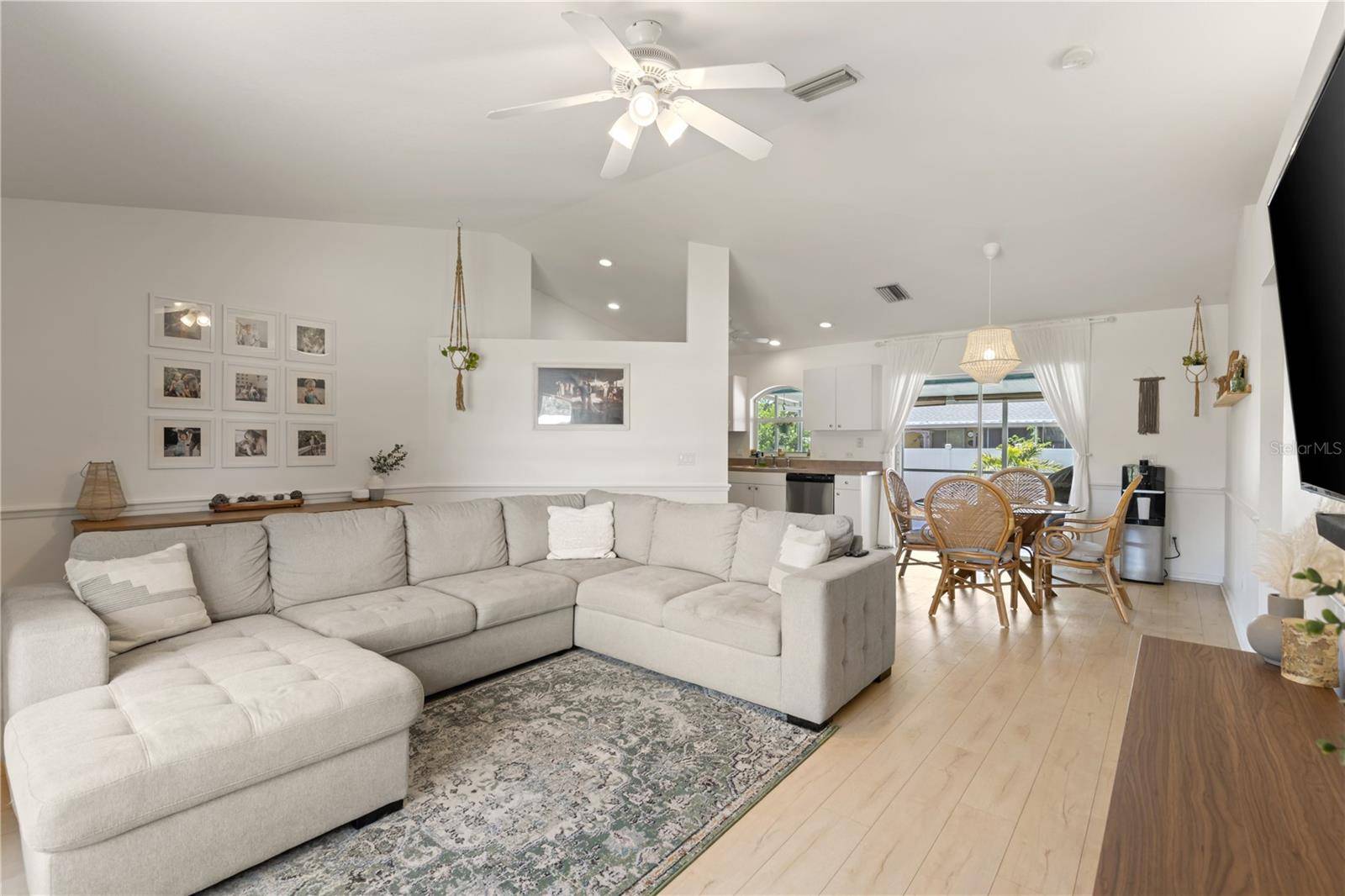 Venice, FL 34293,5264 ALBION RD