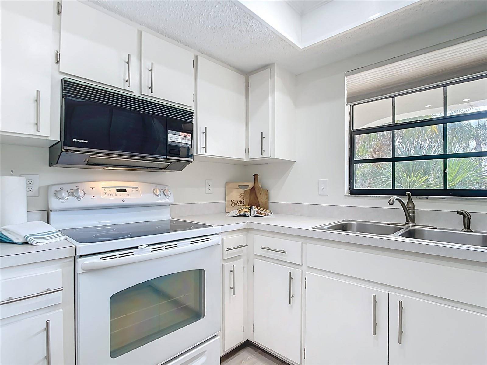 Englewood, FL 34223,1730 MANASOTA BEACH RD #212