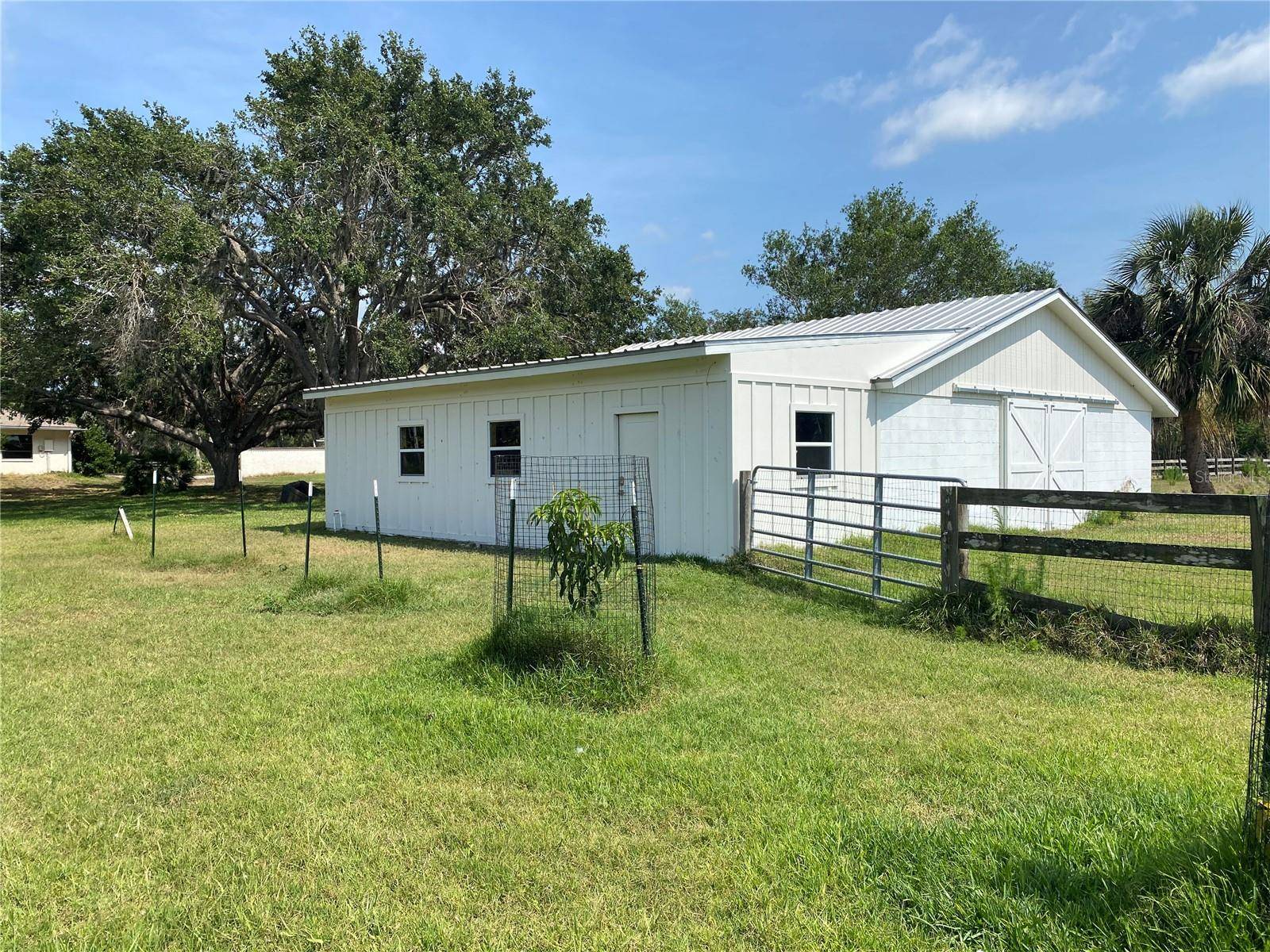 Sarasota, FL 34241,5760 HOWARD CREEK RD
