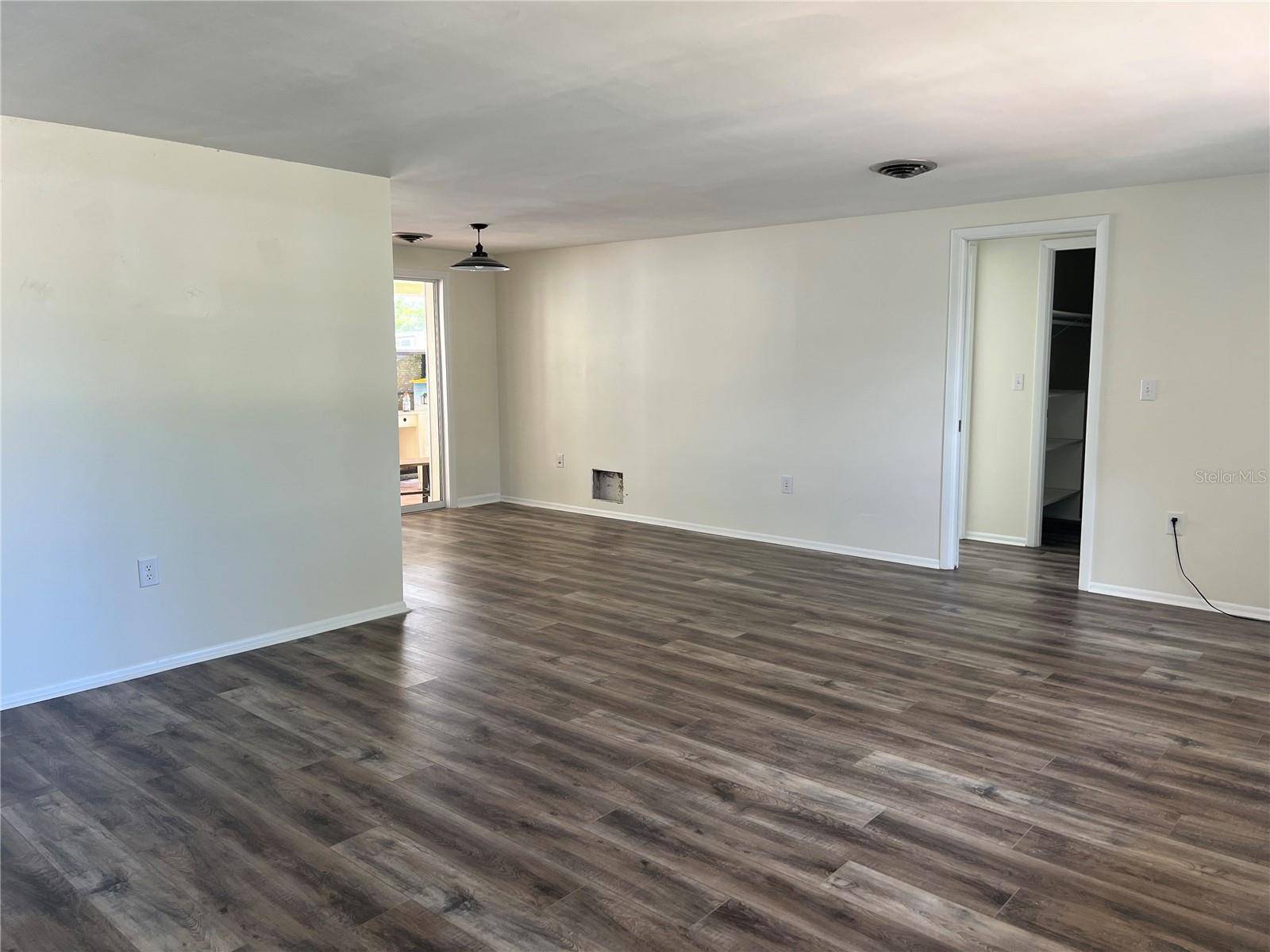 Venice, FL 34293,1477 NANTUCKET RD