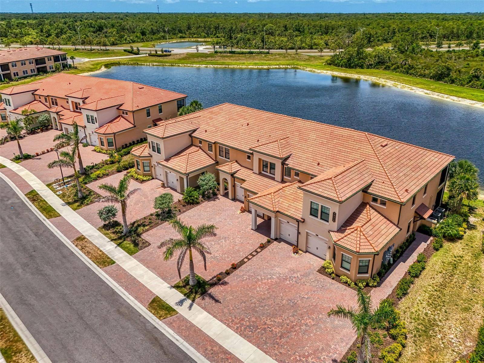 Venice, FL 34293,10213 STAGGERBUSH DR #202