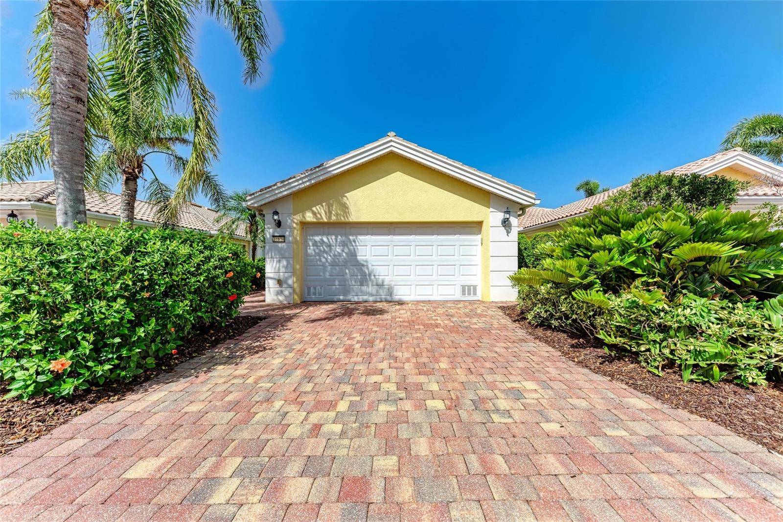 Sarasota, FL 34238,11624 GARESSIO LN