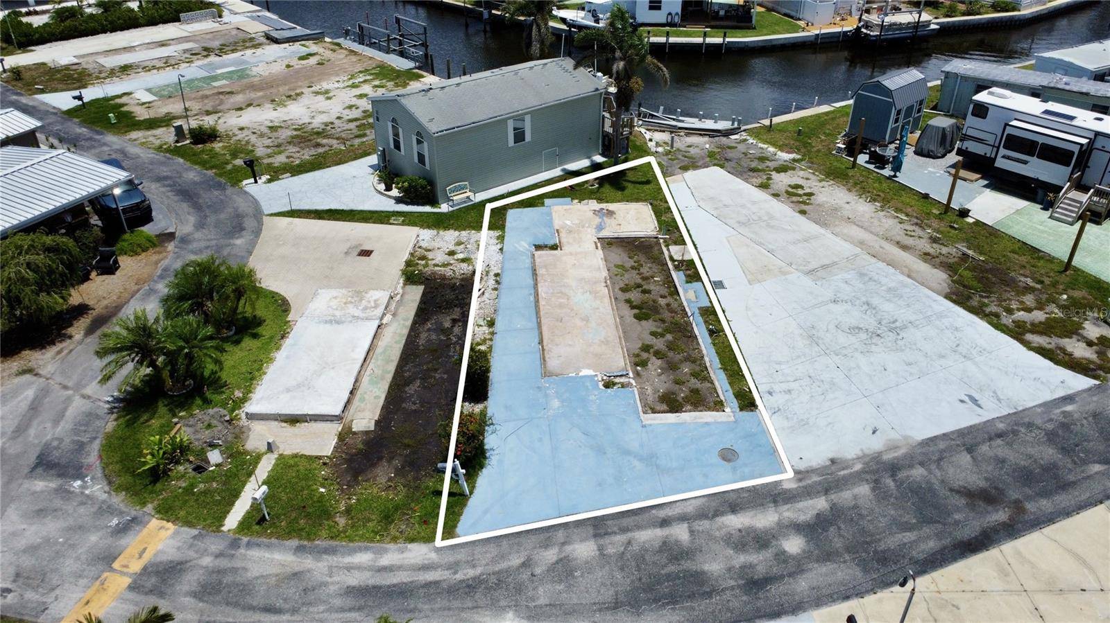Venice, FL 34285,132 BAYOU DR