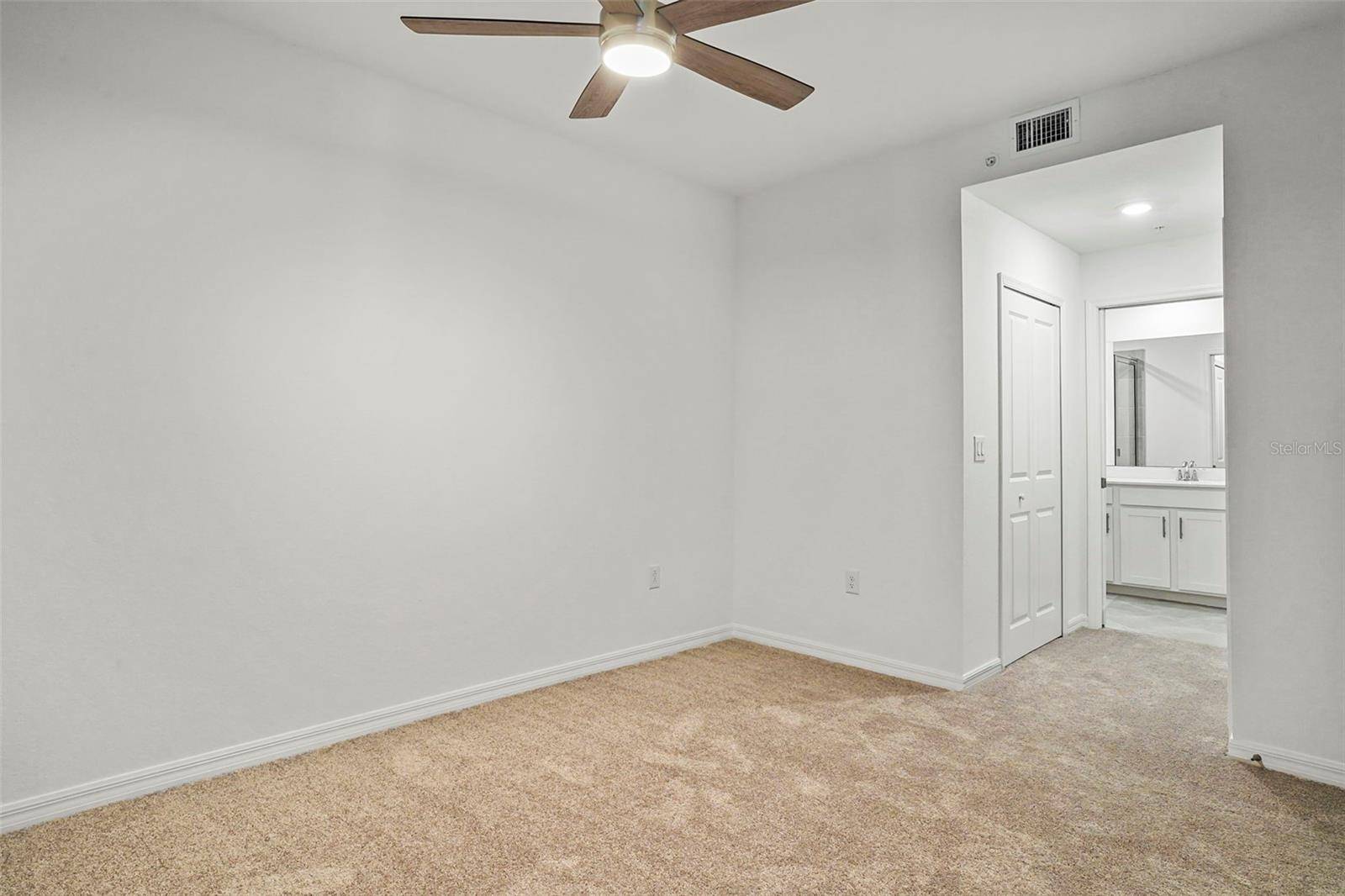 Venice, FL 34293,12140 WELLEN GOLF ST #202