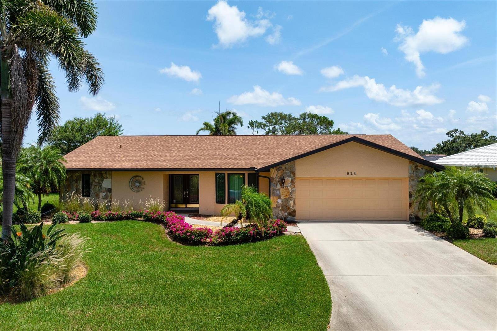 Venice, FL 34293,925 S DORAL LN