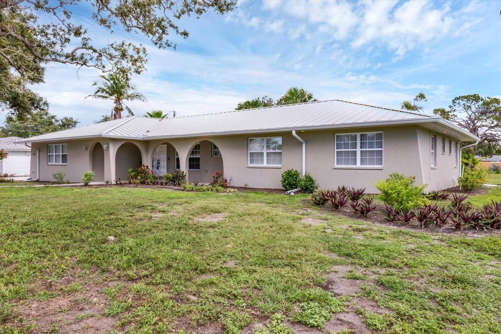 Nokomis, FL 34275,612 BAYSHORE RD