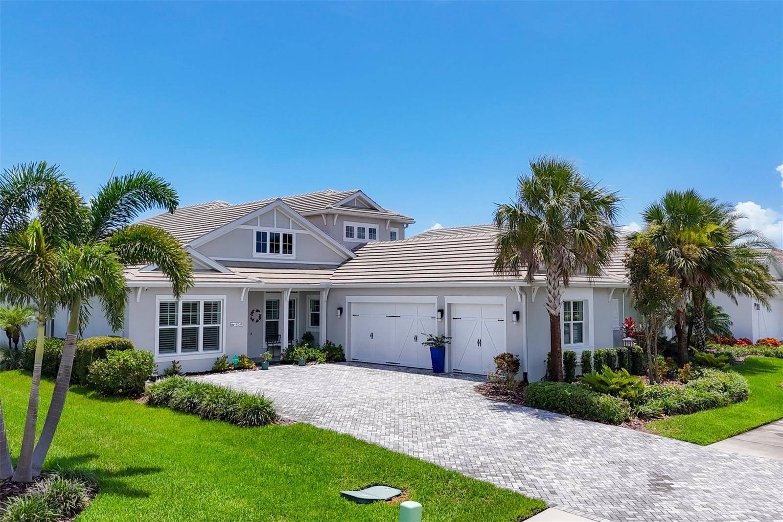 Sarasota, FL 34240,8245 GRANDE SHORES DR