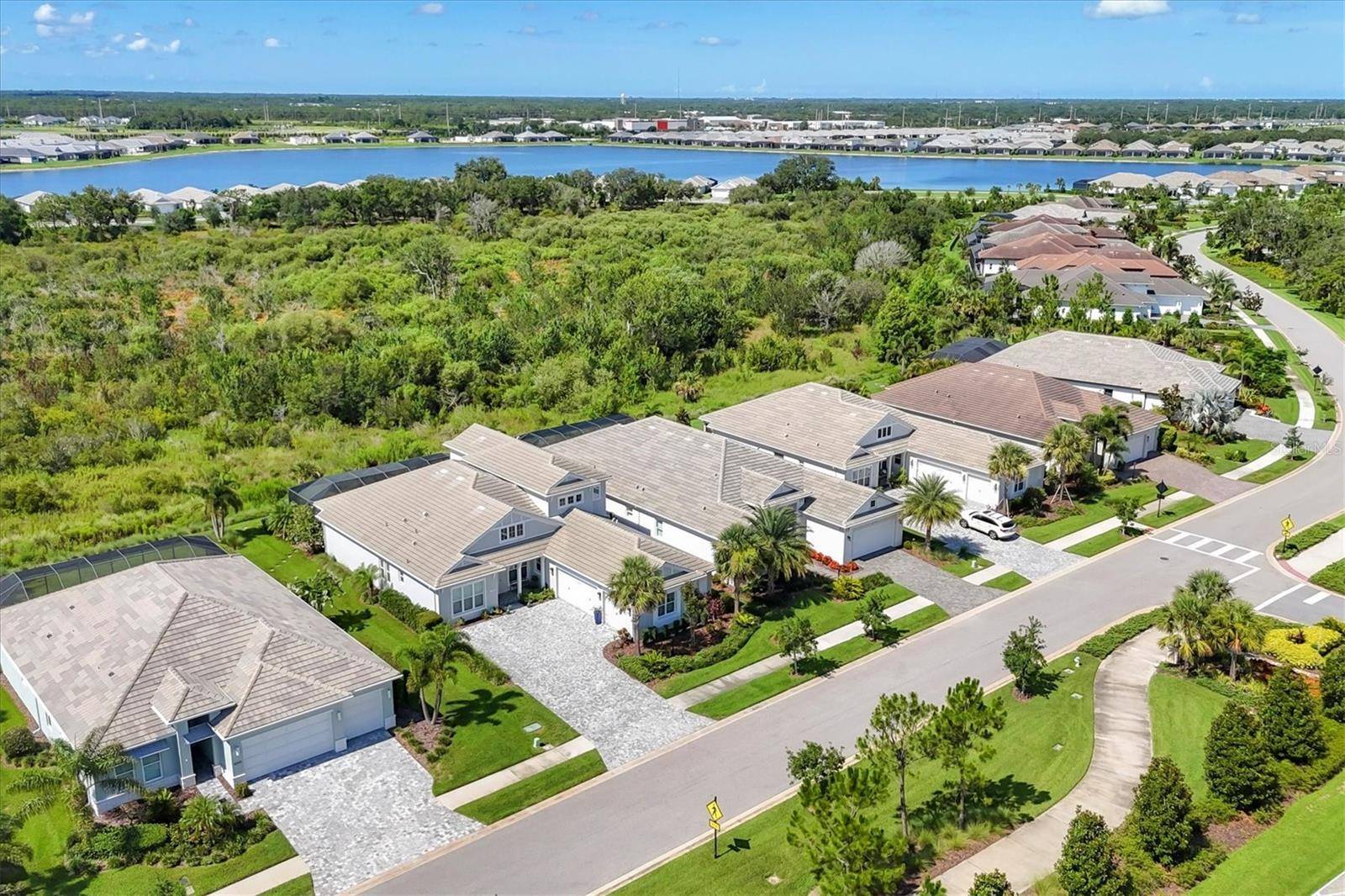Sarasota, FL 34240,8245 GRANDE SHORES DR