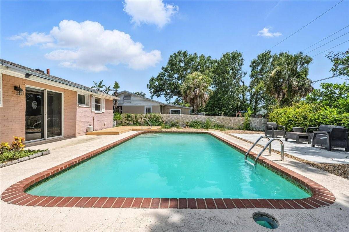 Venice, FL 34285,1071 ROBERTA ST