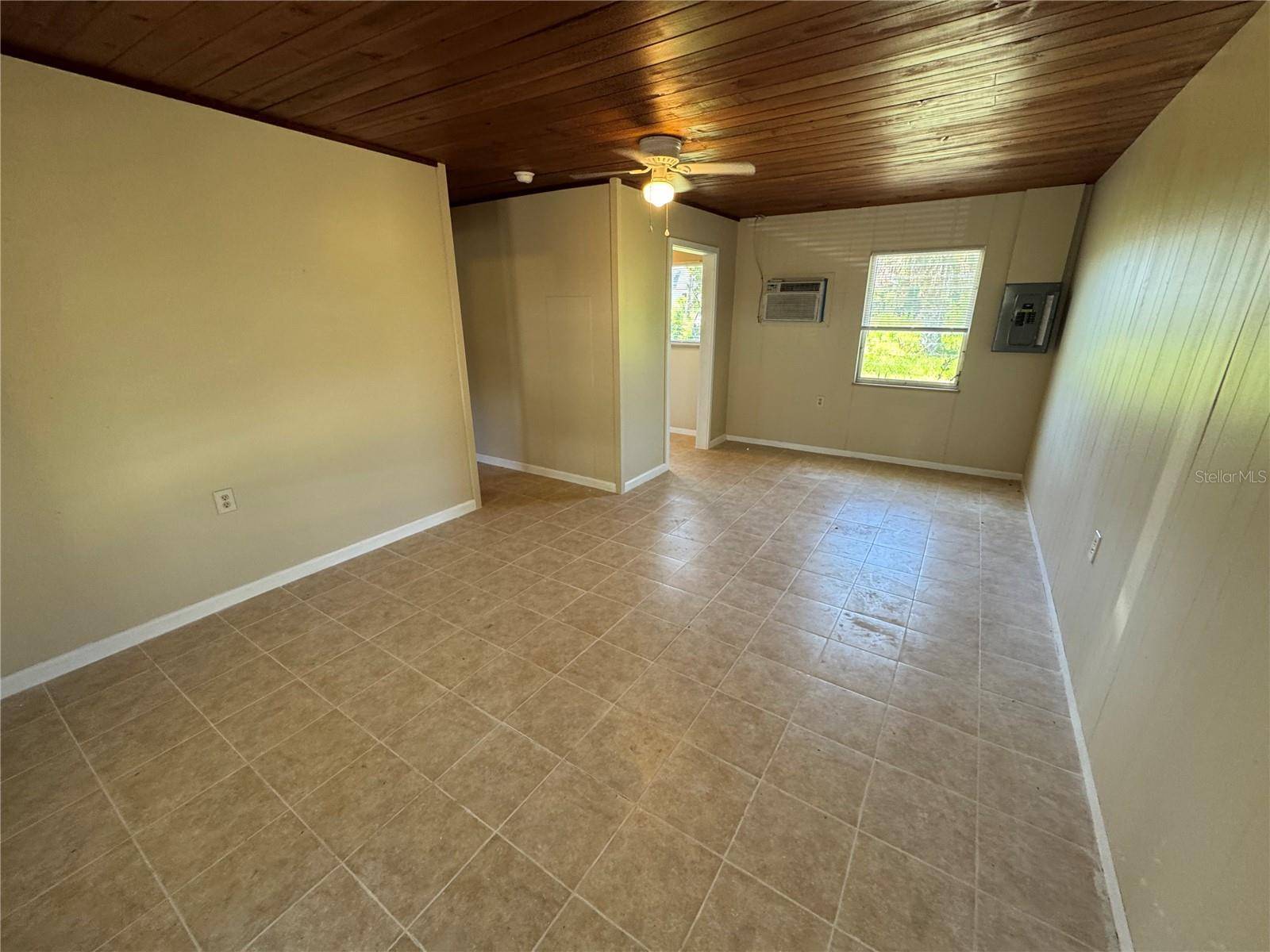 Englewood, FL 34223,242 CEDAR ST #3