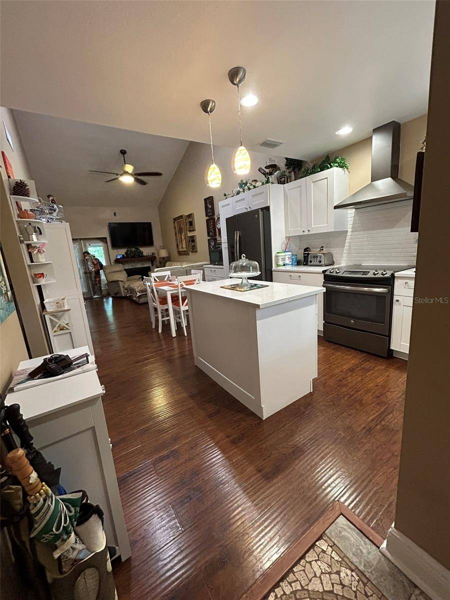 Tampa, FL 33634,6206 PINA COLADA CT