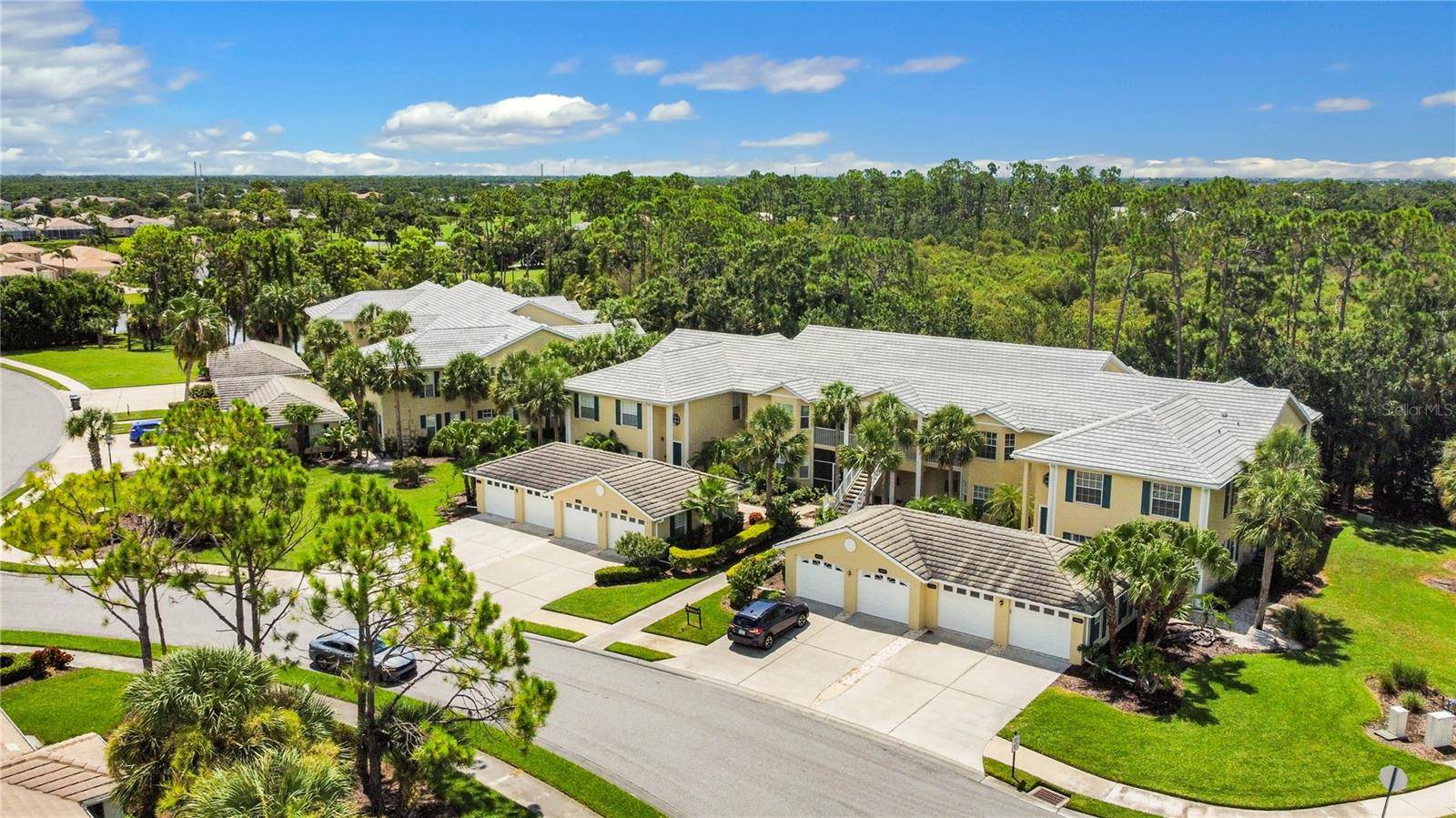 Venice, FL 34293,780 MONTROSE DR #101