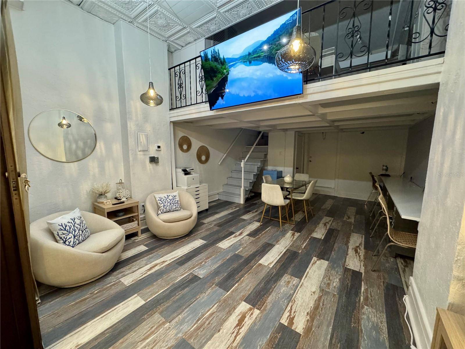 Venice, FL 34285,220 TAMPA AVE W #9A