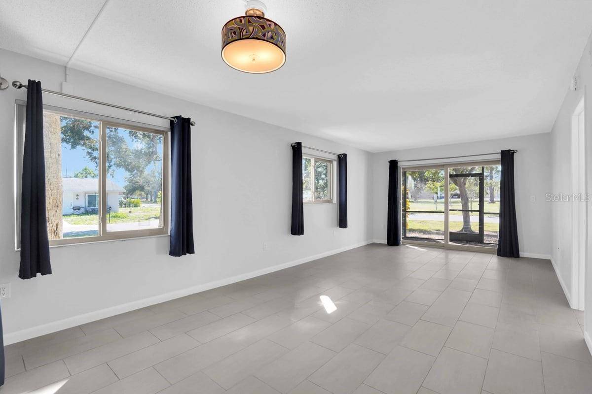 Venice, FL 34285,501 PARKDALE MEWS #501