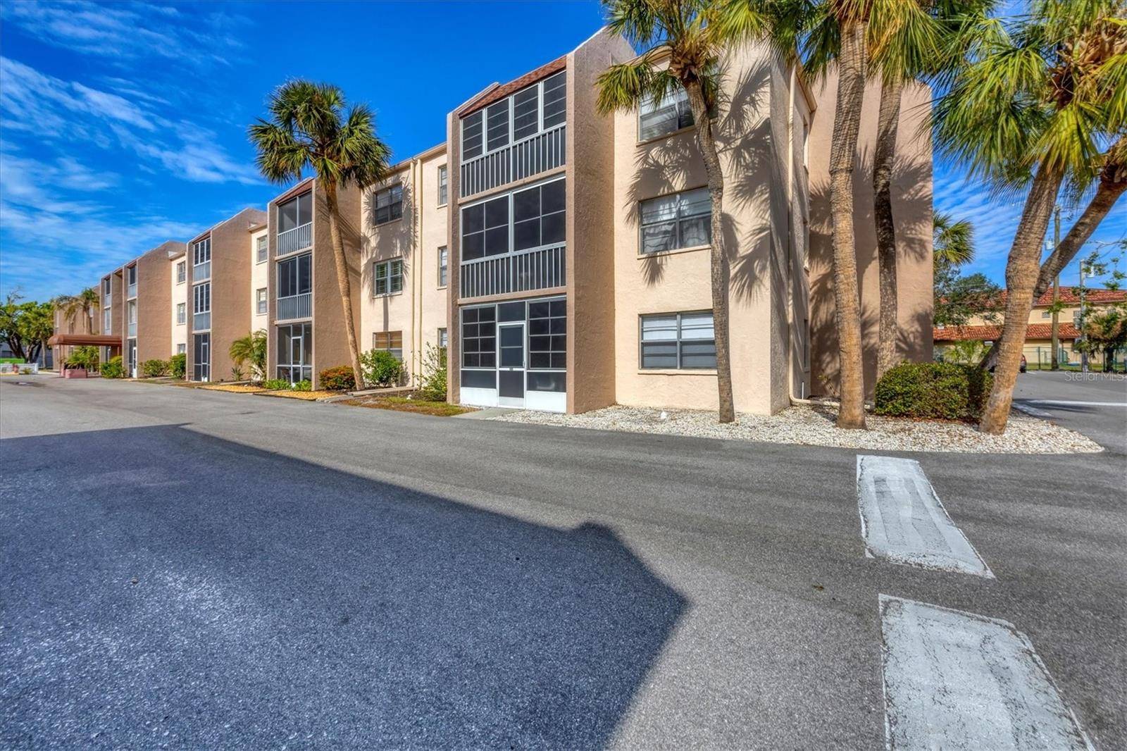 Venice, FL 34285,519 ALBEE FARM RD #316