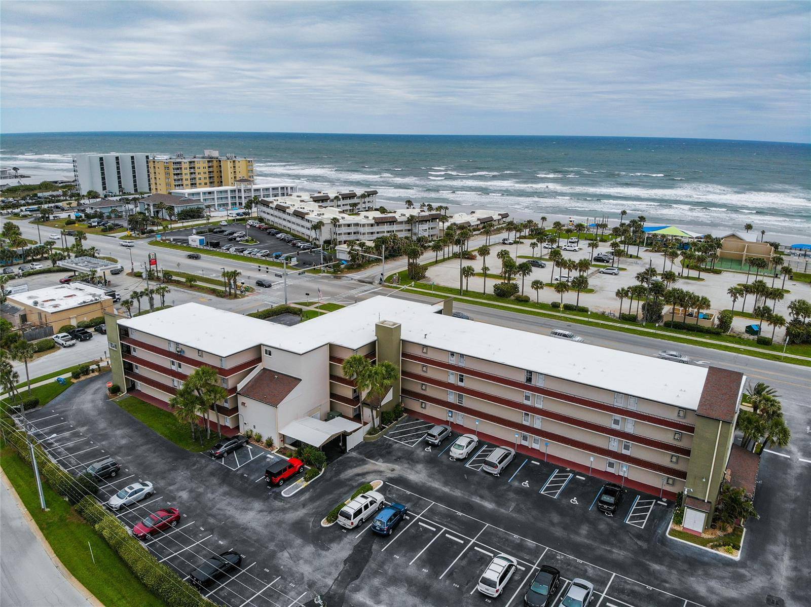 New Smyrna Beach, FL 32169,3700 S Atlantic AVE #106