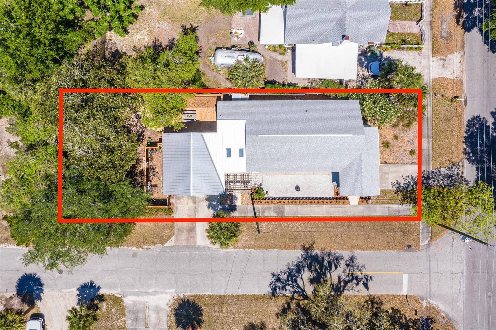 New Smyrna Beach, FL 32168,822 Live Oak ST