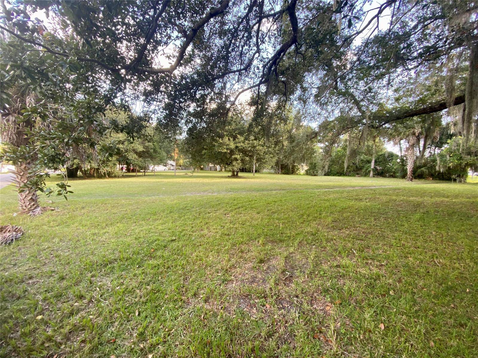 New Smyrna Beach, FL 32168,543 Sinnka ST