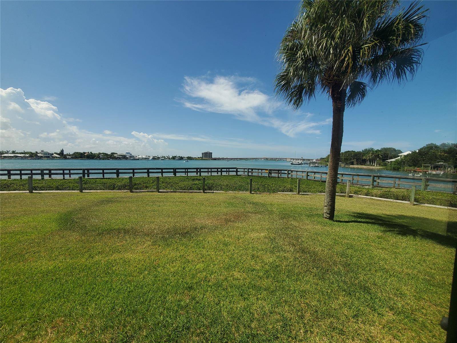 New Smyrna Beach, FL 32169,436 Bouchelle DR #101