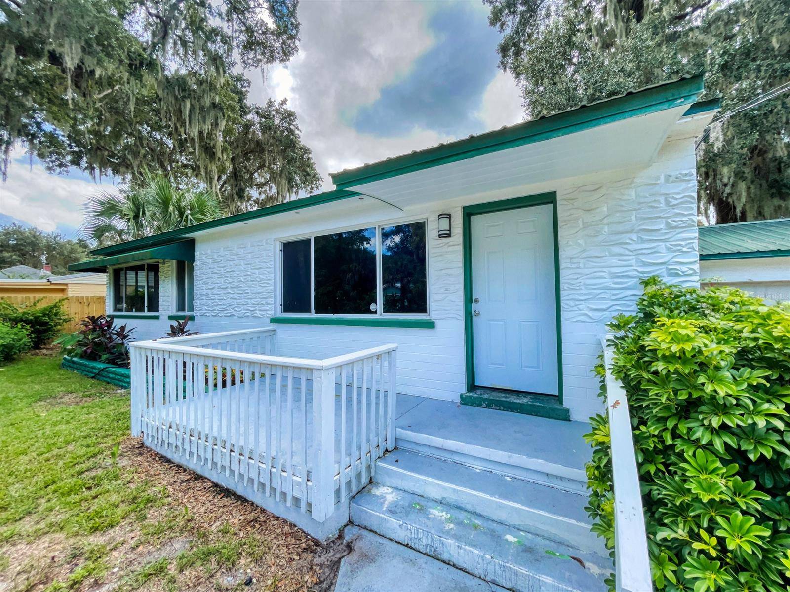 New Smyrna Beach, FL 32168,812 Faulkner ST