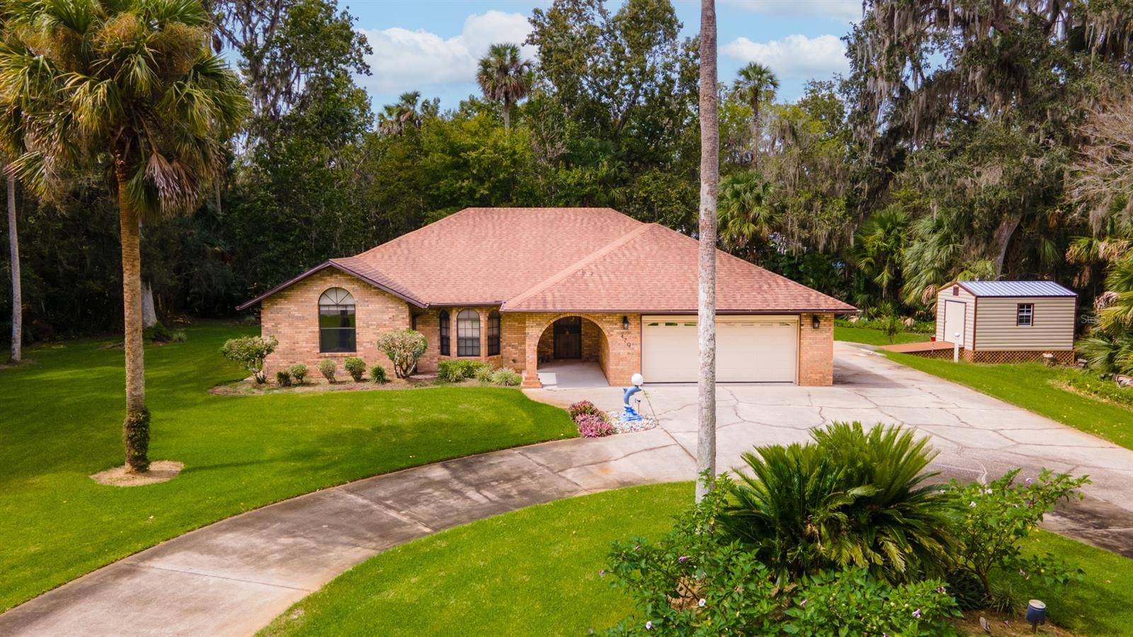 New Smyrna Beach, FL 32168,470 Hidden Pines BLVD