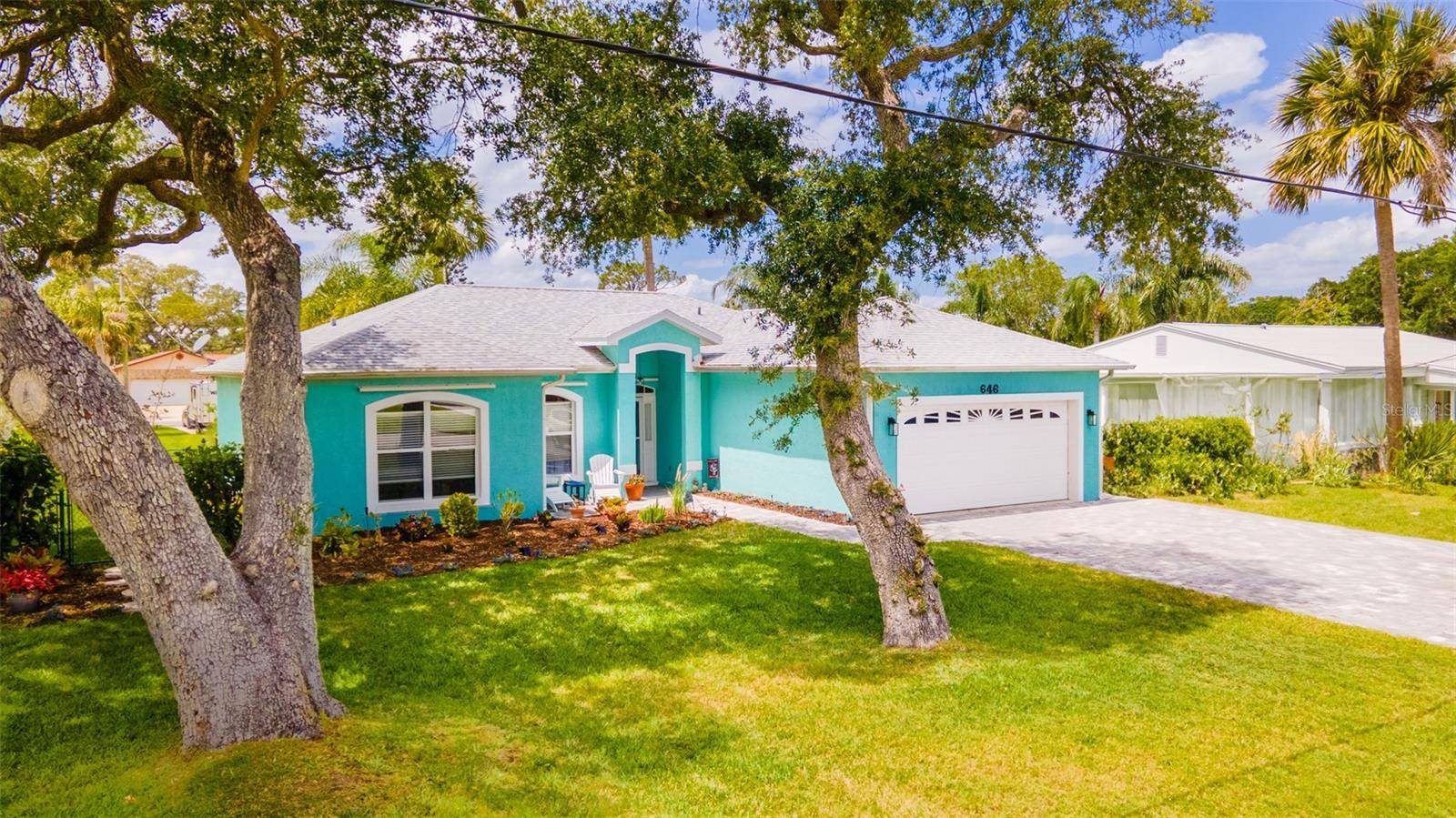 New Smyrna Beach, FL 32169,646 S PINE ST