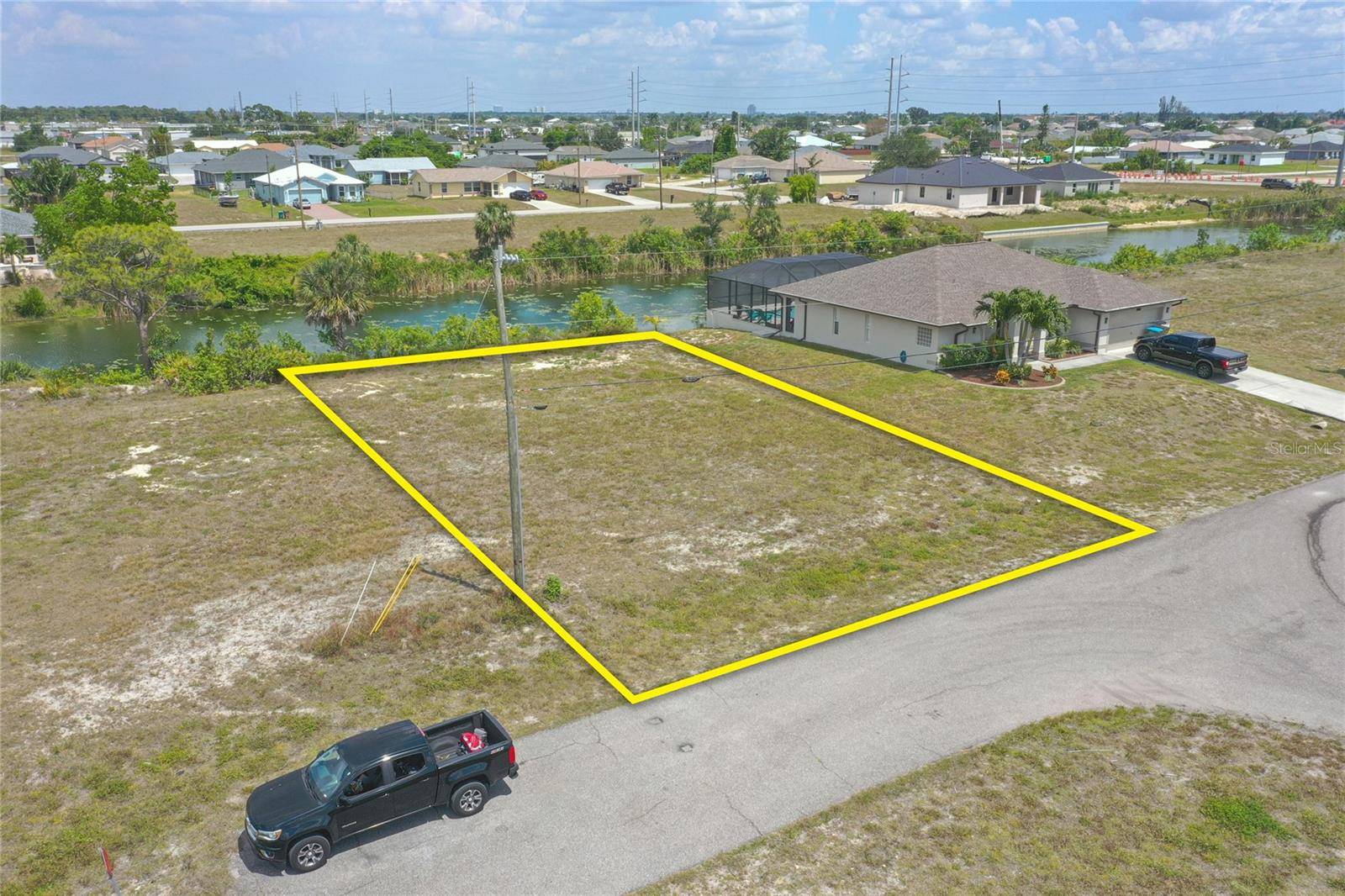 Cape Coral, FL 33909,2429 NE 5TH PL