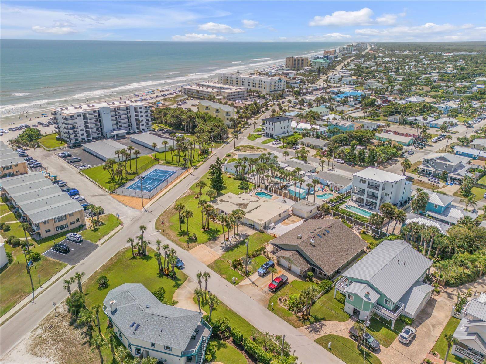 New Smyrna Beach, FL 32169,327 DUE EAST ST