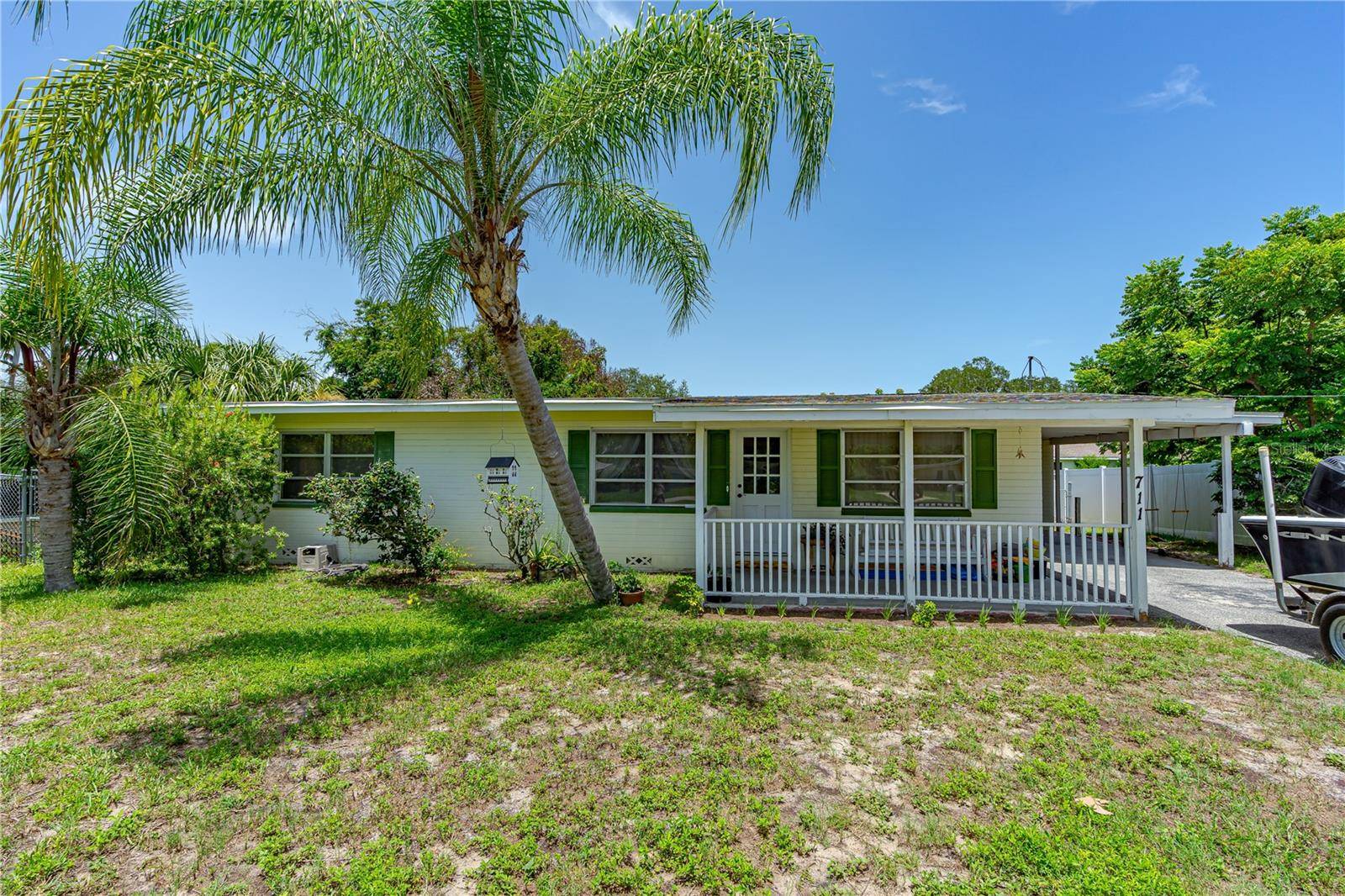 New Smyrna Beach, FL 32168,711 PHYLLIS AVE