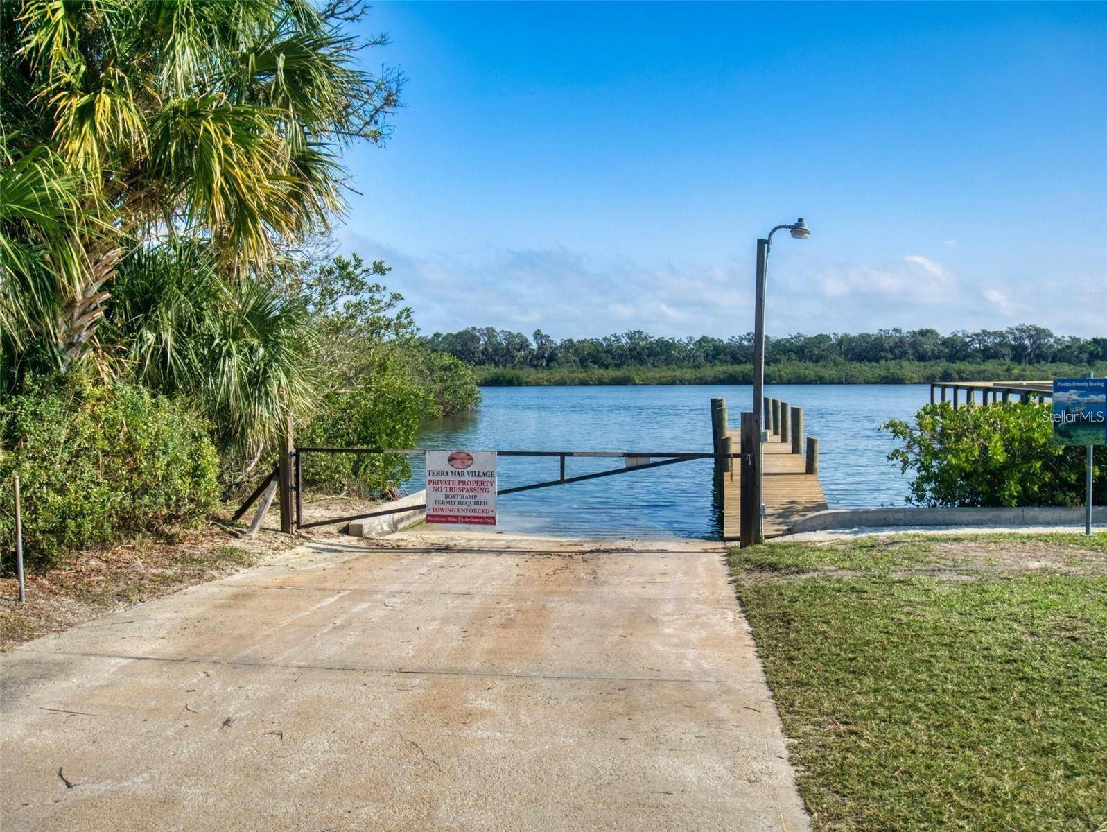 Edgewater, FL 32141,160 RED BASS LN