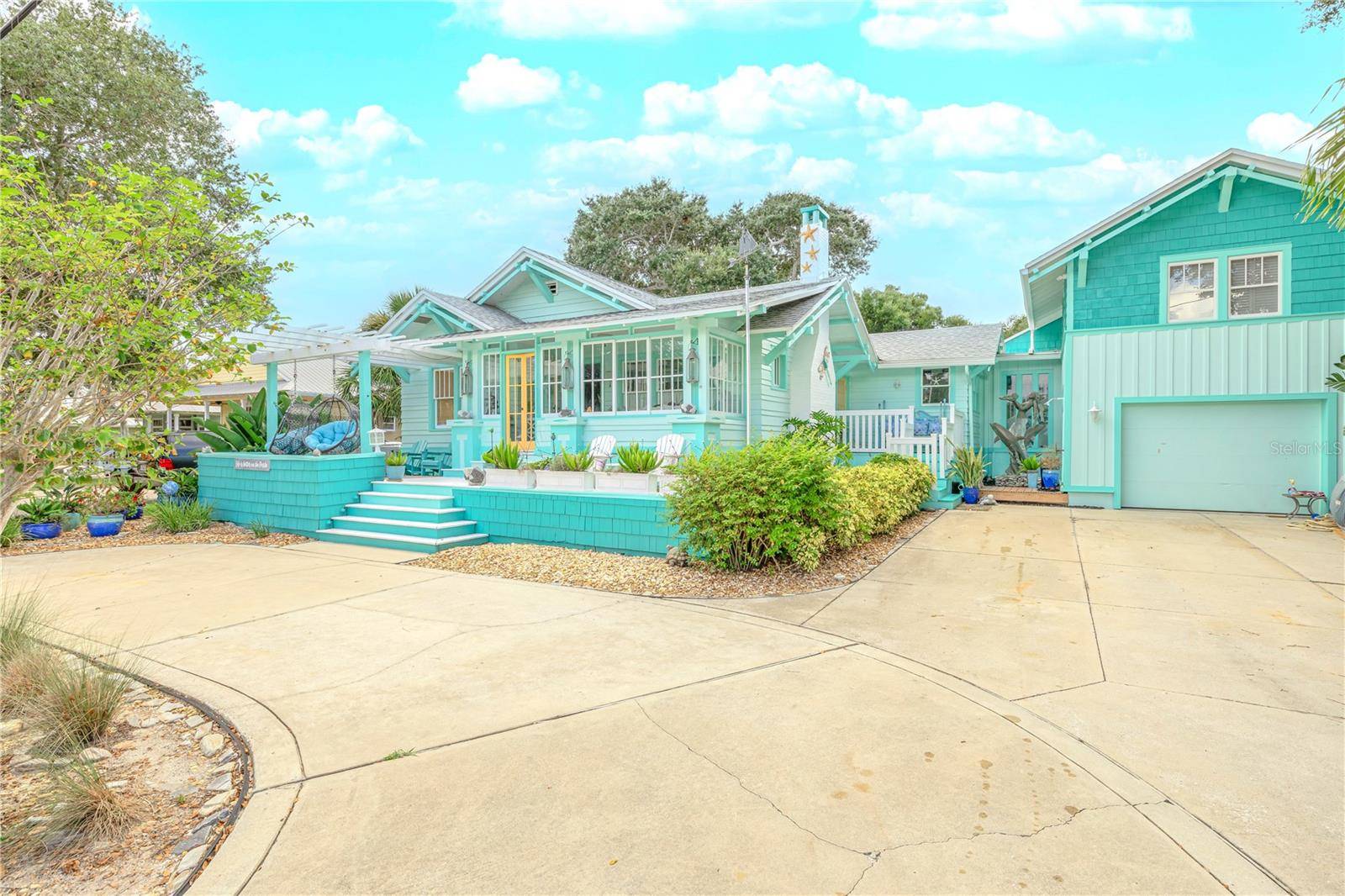 New Smyrna Beach, FL 32169,412 S PENINSULA AVE