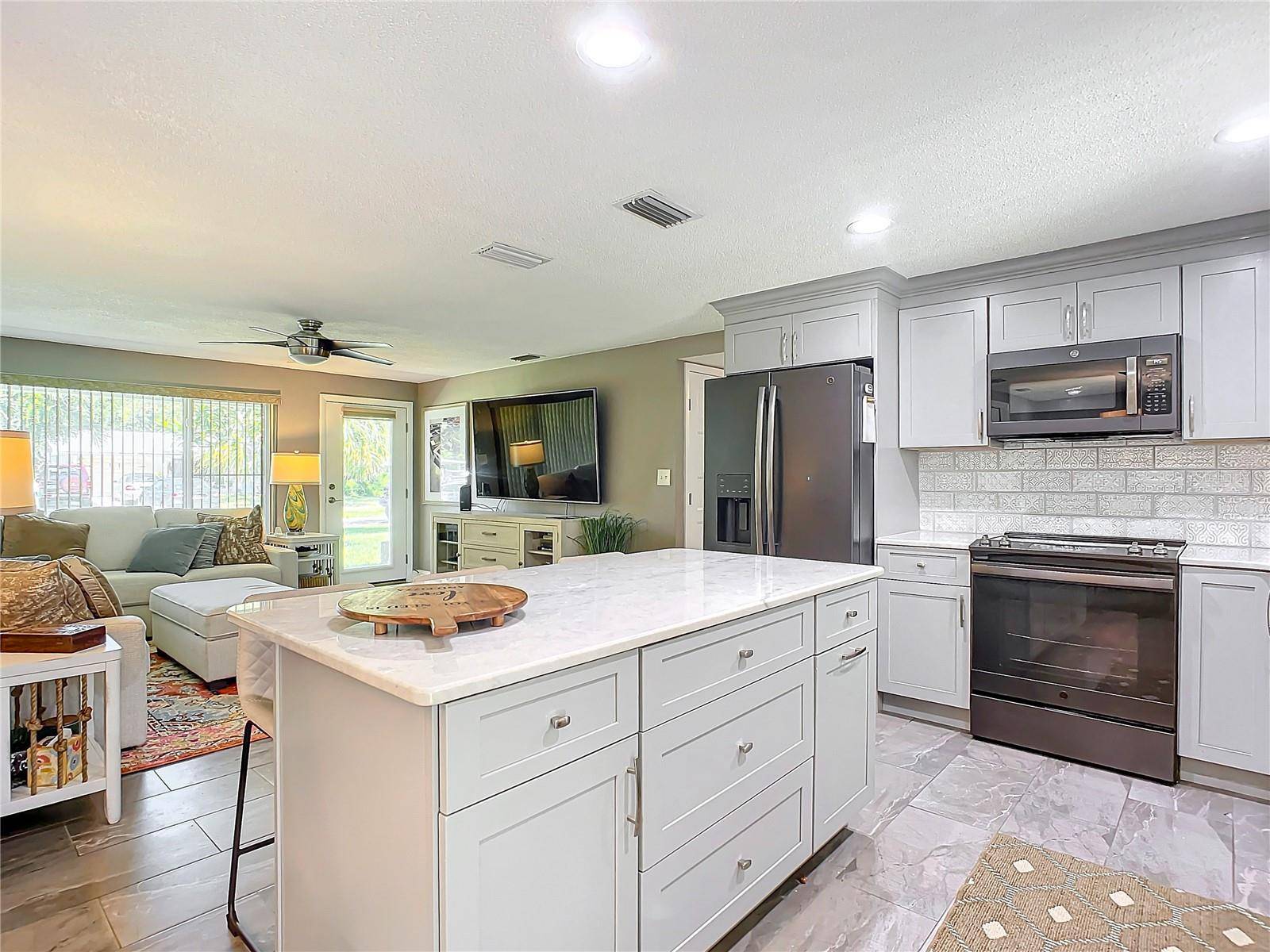 New Smyrna Beach, FL 32169,813 E 13TH AVE
