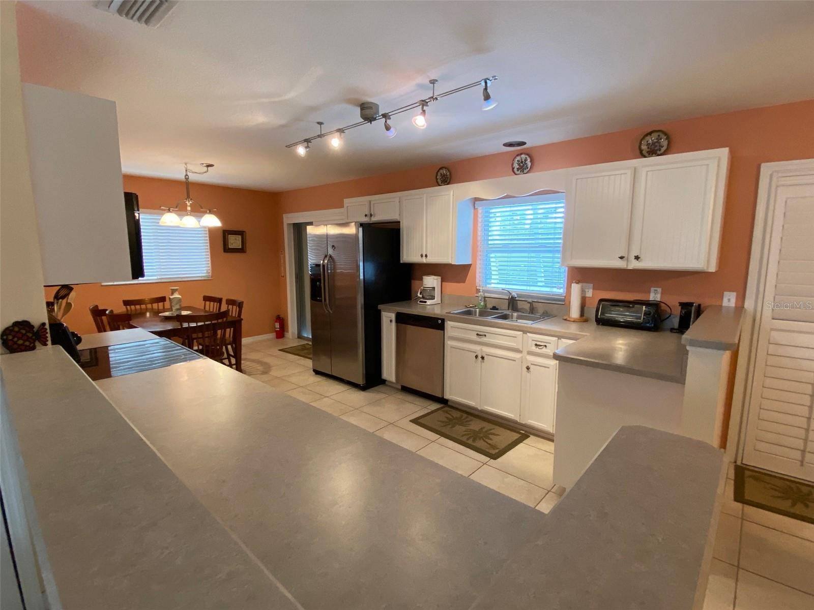 New Smyrna Beach, FL 32169,1808 N PENINSULA AVE