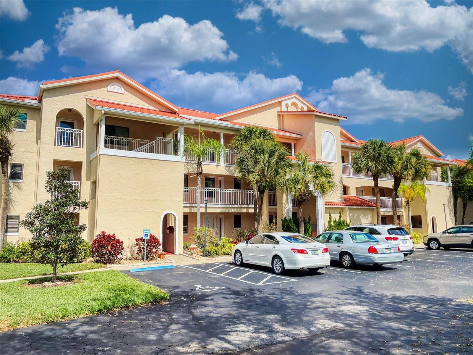 New Smyrna Beach, FL 32169,460 BOUCHELLE DR #101