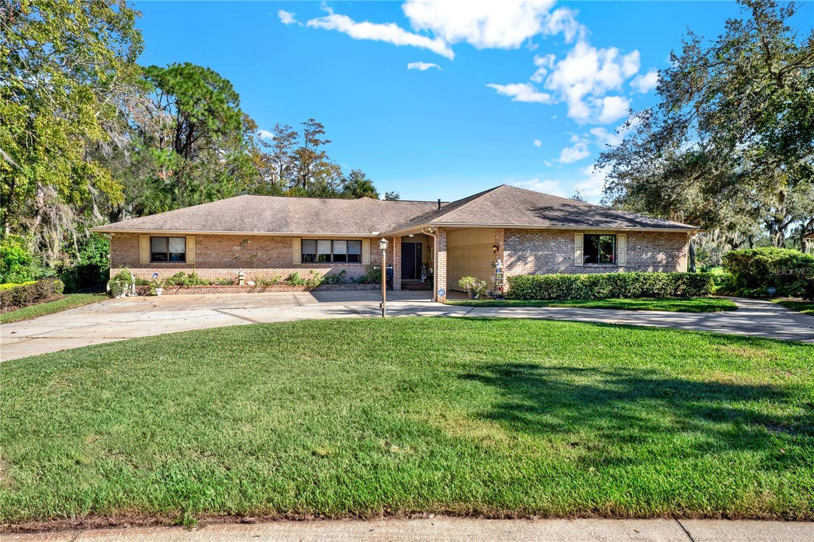 New Smyrna Beach, FL 32168,503 BOXWOOD LN