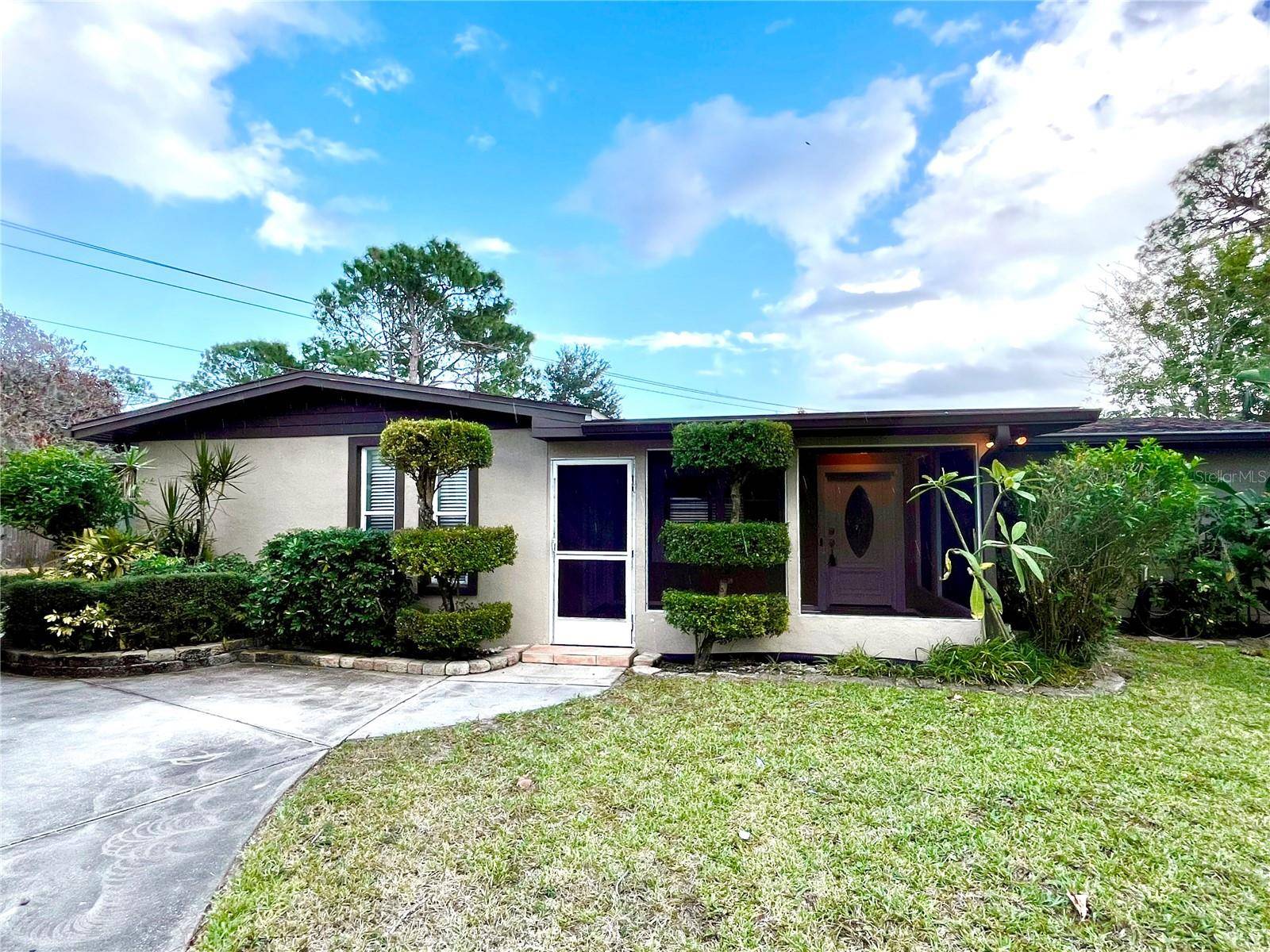 Edgewater, FL 32141,2501 YULE TREE DR
