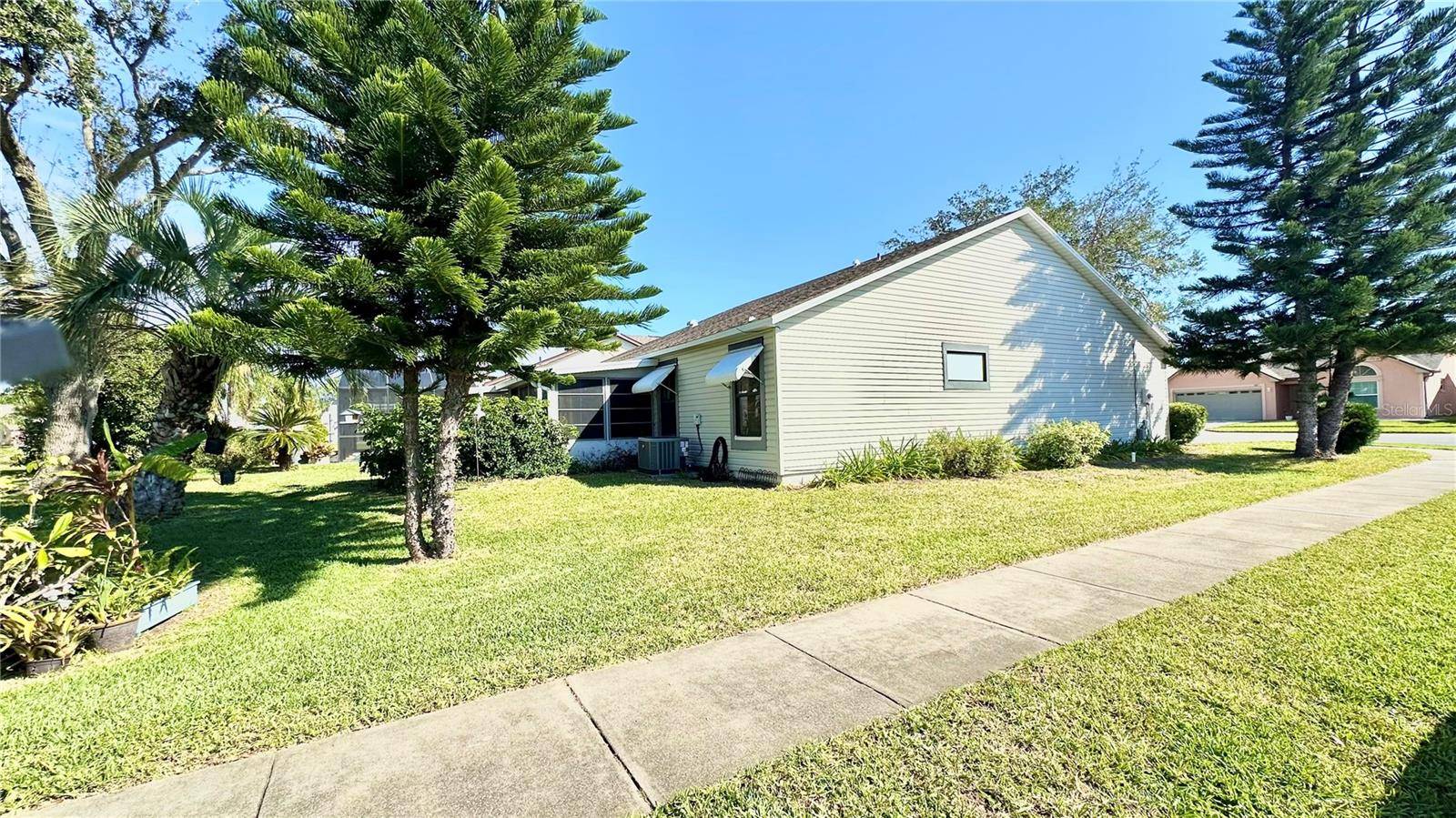 New Smyrna Beach, FL 32168,686 MIDDLEBURY LOOP