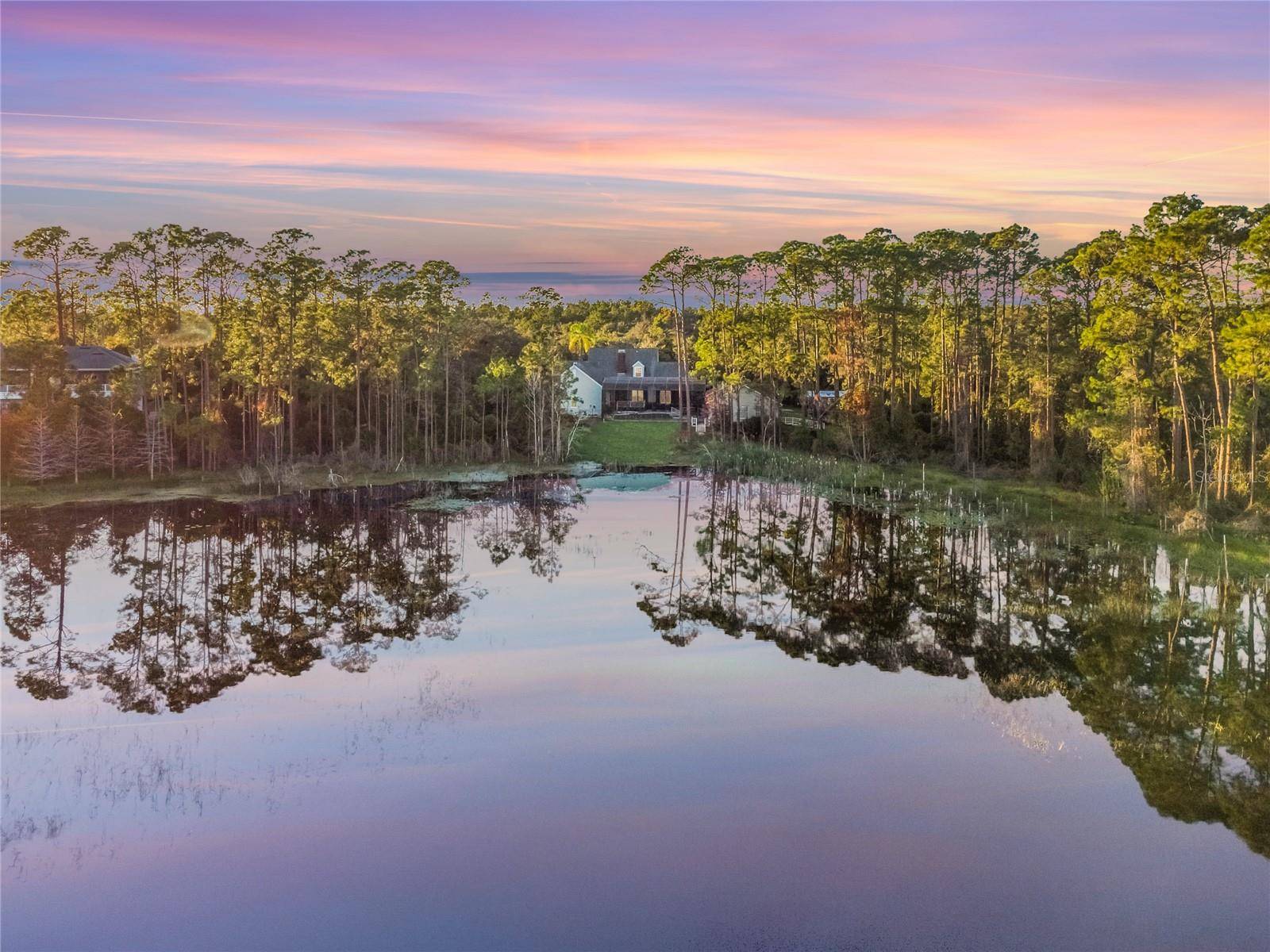 Geneva, FL 32732,535 VALLEY STREAM DR